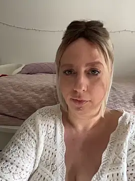 MariaValentine online show from June 2026 08:03:02 AM
