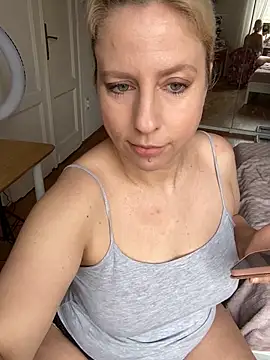 MariaValentine online show from February 2026 08:58:01 AM