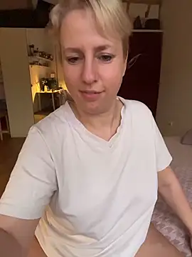 MariaValentine online show from December 2025 06:29:01 AM