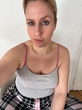 MariaValentine online show from February 2026 08:58:02 AM