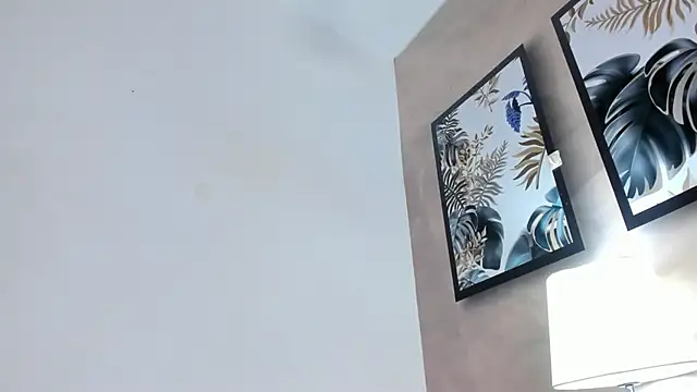 Snapshot of DahianaLincoln chatting on November 2025 10:58:02 PM DahianaLincoln online show from November 2025 10:58:02 PM