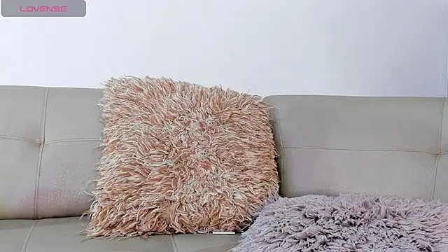 Snapshot of DahianaLincoln chatting on October 2025 10:09:01 PM DahianaLincoln online show from October 2025 10:09:01 PM