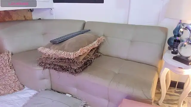 Snapshot of DahianaLincoln chatting on January 2026 07:50:01 PM DahianaLincoln online show from January 2026 07:50:01 PM