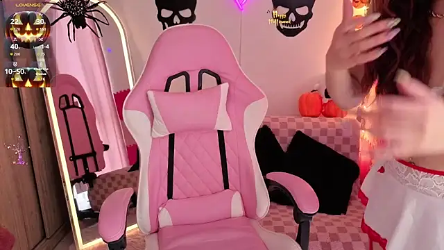 violet ch online show from October 2025 05:47:01 PM