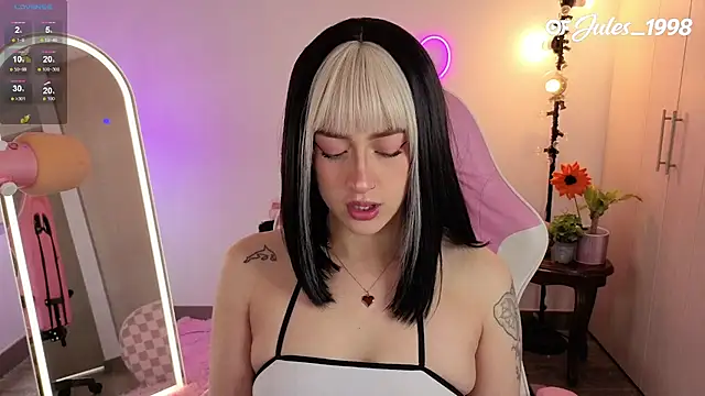 violet ch online show from May 2026 06:49:02 PM