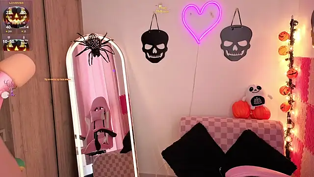 violet ch online show from October 2025 05:34:02 PM