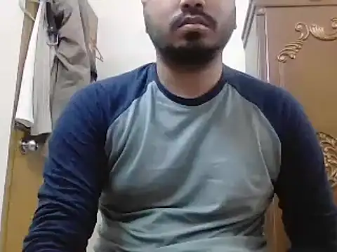 desiboyasif online show from December 2025 05:52:02 PM