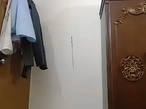 desiboyasif online show from October 2025 05:01:02 PM