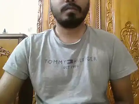 desiboyasif online show from October 2025 05:45:01 PM