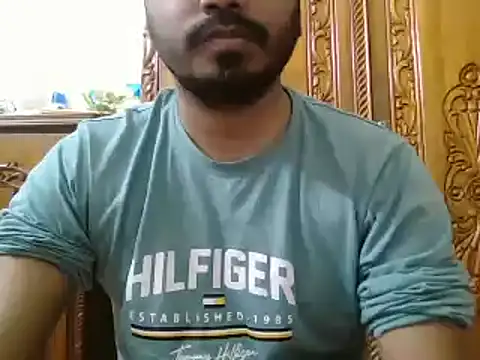 desiboyasif online show from December 2025 05:25:02 PM