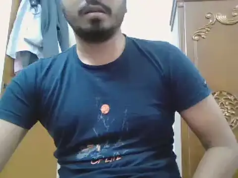 desiboyasif online show from October 2025 06:52:02 PM
