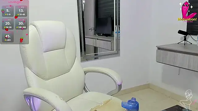 Snapshot of dahian_carter chatting on November 2025 11:19:02 PM dahian carter online show from November 2025 11:19:02 PM