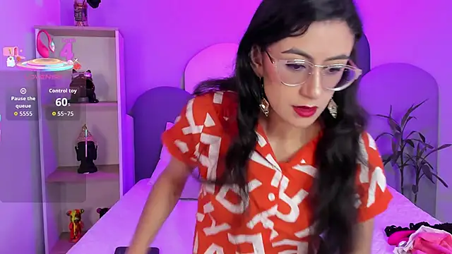 SophieGomez22 online show from October 2025 11:23:01 AM