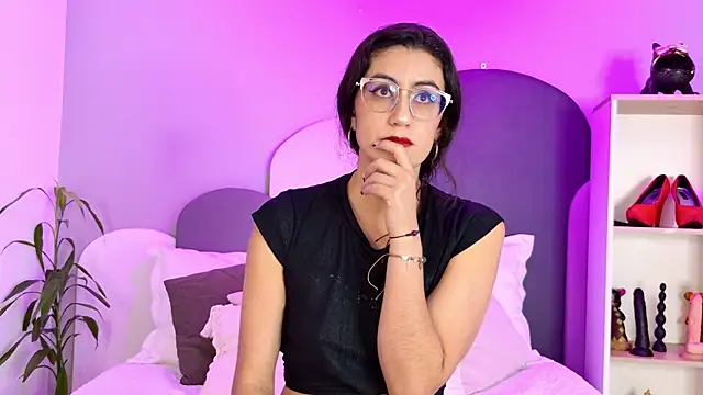 SophieGomez22 online show from May 2026 11:42:01 AM