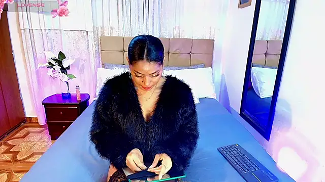 PaoL22 online show from November 2025 04:04:01 AM