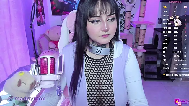 MaddyFooxx online show from July 2026 10:43:02 PM