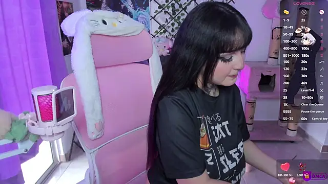 MaddyFooxx online show from April 2026 10:27:01 PM