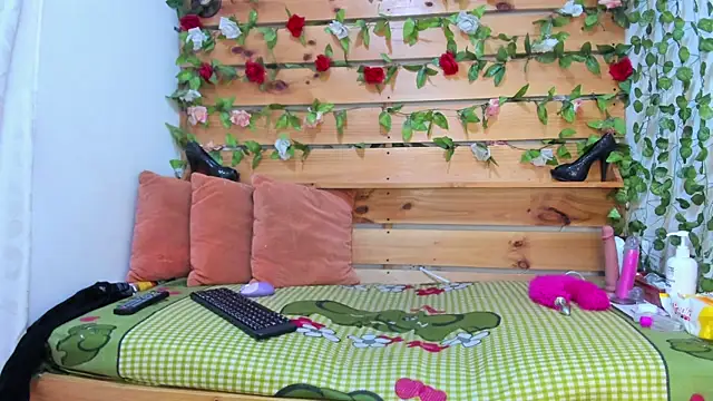 daniela casallas  online show from October 2025 11:19:01 AM