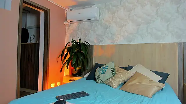 rebeca cortez  online show from March 2026 07:35:01 PM