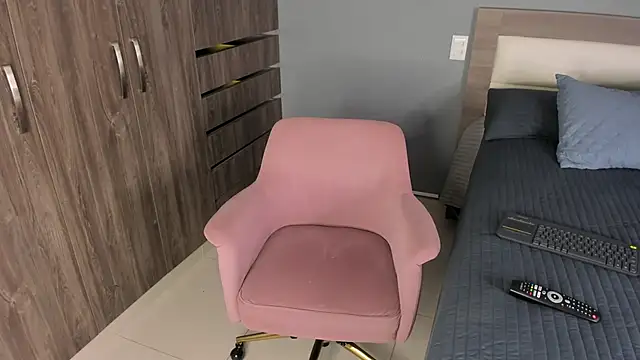 Snapshot of rebeca_cortez_ chatting on September 2025 07:36:01 PM rebeca cortez online show from September 2025 07:36:01 PM