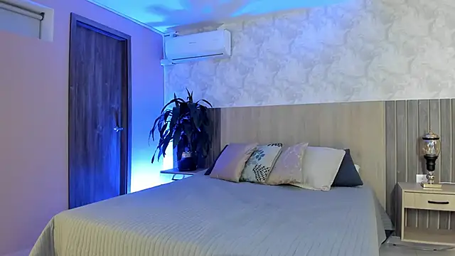 rebeca cortez  online show from April 2026 07:39:01 PM