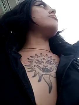 Snapshot of Mazikeen-- chatting on February 2025 10:48:01 PM Mazikeen-- online show from February 2025 10:48:01 PM