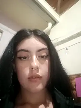 Snapshot of Mazikeen-- chatting on February 2025 01:22:01 AM Mazikeen-- online show from February 2025 01:22:01 AM