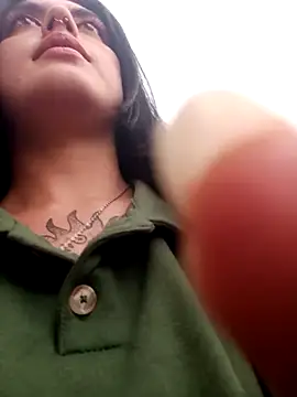 Snapshot of Mazikeen-- chatting on March 2025 10:58:02 PM Mazikeen-- online show from March 2025 10:58:02 PM