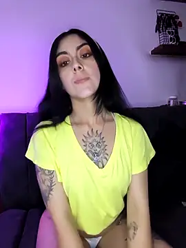 Snapshot of Mazikeen-- chatting on November 2025 10:14:02 PM Mazikeen-- online show from November 2025 10:14:02 PM