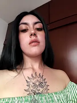 Snapshot of Mazikeen-- chatting on October 2025 09:38:02 PM Mazikeen-- online show from October 2025 09:38:02 PM