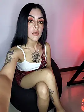 Snapshot of Mazikeen-- chatting on October 2025 09:25:02 PM Mazikeen-- online show from October 2025 09:25:02 PM