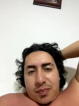 Snapshot of DanielGomez9 chatting on October 2025 02:45:02 AM DanielGomez9 online show from October 2025 02:45:02 AM