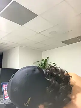 DanielGomez9 online show from December 2025 06:50:01 AM