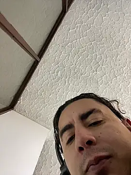 DanielGomez9 online show from February 2026 02:39:02 PM