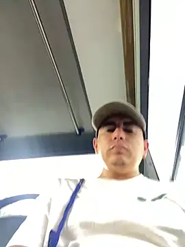 Snapshot of DanielGomez9 chatting on March 2025 09:05:02 PM DanielGomez9 online show from March 2025 09:05:02 PM