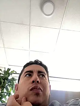 Snapshot of DanielGomez9 chatting on March 2025 09:54:02 PM DanielGomez9 online show from March 2025 09:54:02 PM