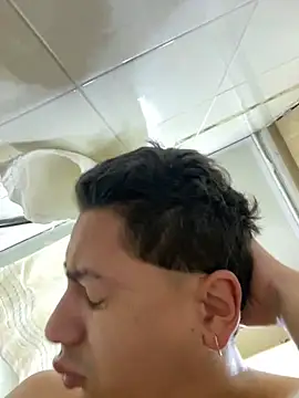 Snapshot of DanielGomez9 chatting on February 2025 12:05:02 PM DanielGomez9 online show from February 2025 12:05:02 PM