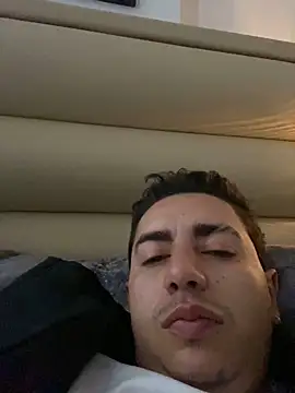 Snapshot of DanielGomez9 chatting on March 2025 01:01:01 PM DanielGomez9 online show from March 2025 01:01:01 PM