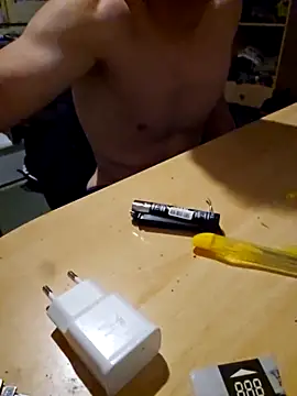 v4Tomasgrau9 online show from April 2026 10:27:02 PM