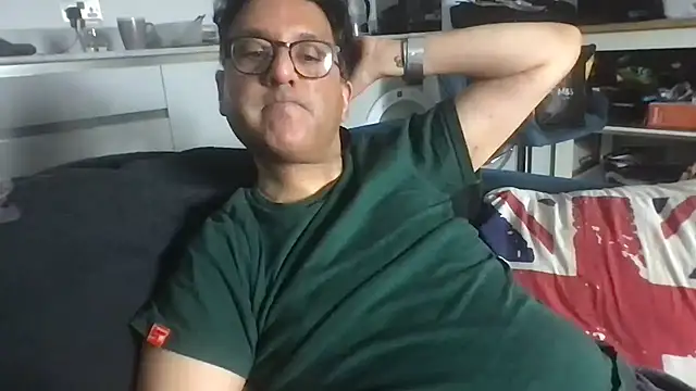 Robin007 online show from September 2025 03:02:02 AM