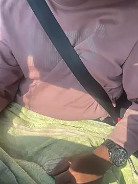 Snapshot of bighorn2000 chatting on February 2025 04:38:02 AM bighorn2000 online show from February 2025 04:38:02 AM