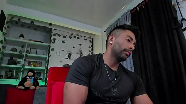Snapshot of Couple_muscle1 chatting on September 2025 08:30:02 PM Couple muscle1 online show from September 2025 08:30:02 PM