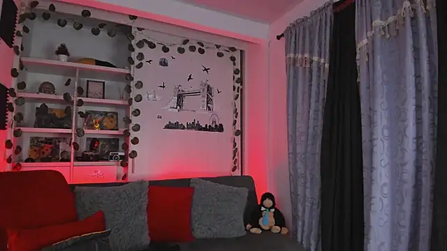 Snapshot of Couple_muscle1 chatting on December 2025 10:37:01 PM Couple muscle1 online show from December 2025 10:37:01 PM