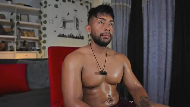 Snapshot of Couple_muscle1 chatting on November 2025 08:31:01 PM Couple muscle1 online show from November 2025 08:31:01 PM