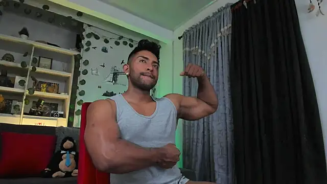 Snapshot of Couple_muscle1 chatting on October 2025 10:00:01 PM Couple muscle1 online show from October 2025 10:00:01 PM