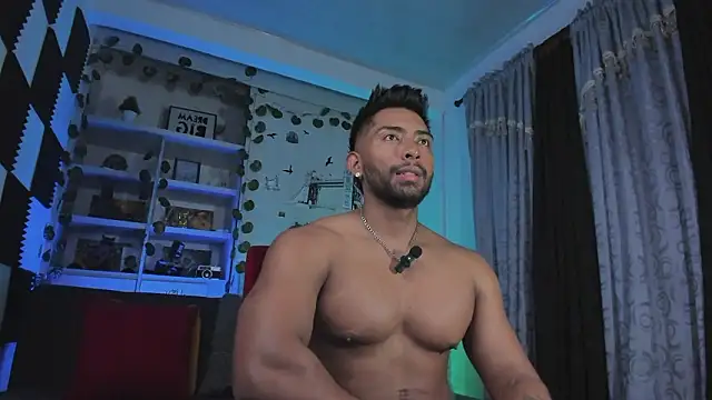 Couple muscle1 online show from February 2026 09:32:02 PM