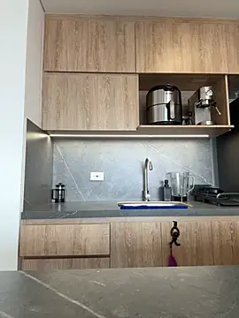 Eva Gonzalez online show from October 2025 01:44:02 PM