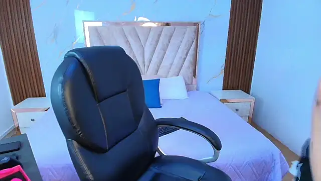 Snapshot of Annie_mone chatting on October 2025 08:45:01 PM Annie mone online show from October 2025 08:45:01 PM