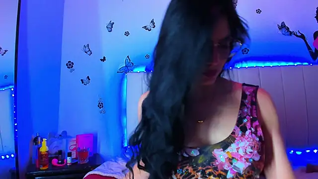 caro lyne  online show from February 2026 04:15:01 PM