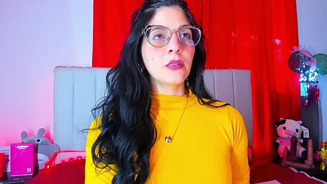 caro lyne  online show from March 2026 04:57:02 PM